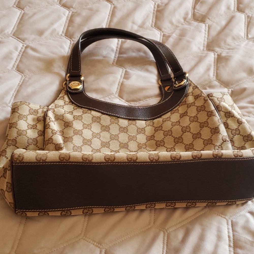 Gucci handbag